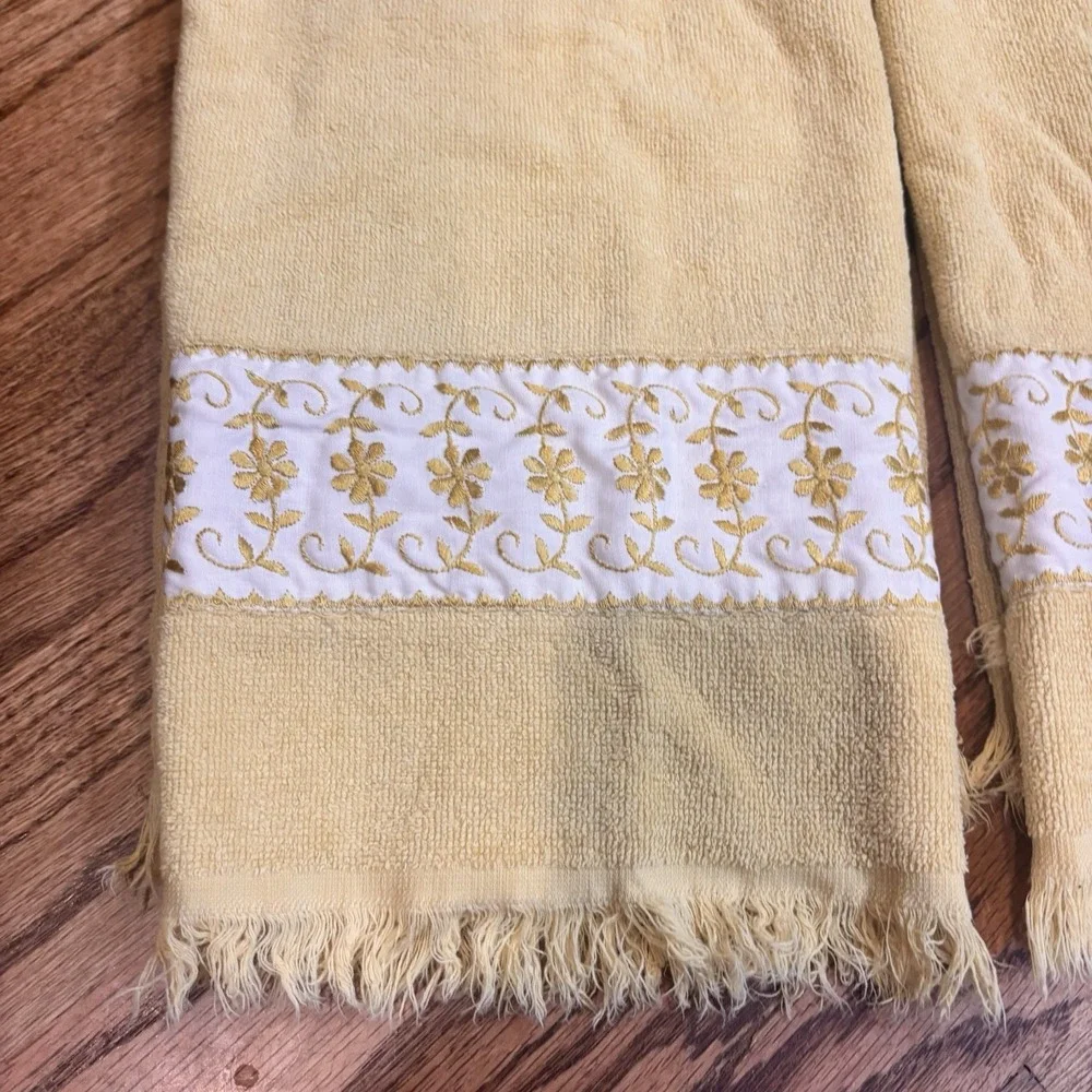 Vintage Cannon Monticello Yellow Bath Towels Set of 2 Fringe Embroidered USA